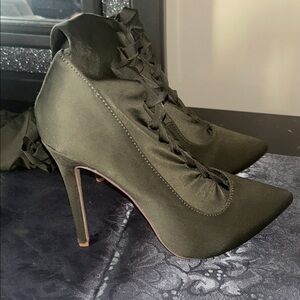 Liliana Elegant Army green like new Women's thigh-High Boots size 8